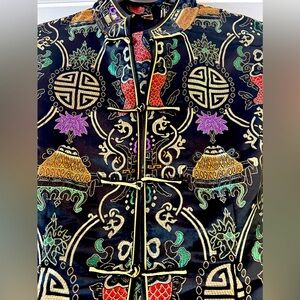 Beautifully detailed Japanese style top size medium